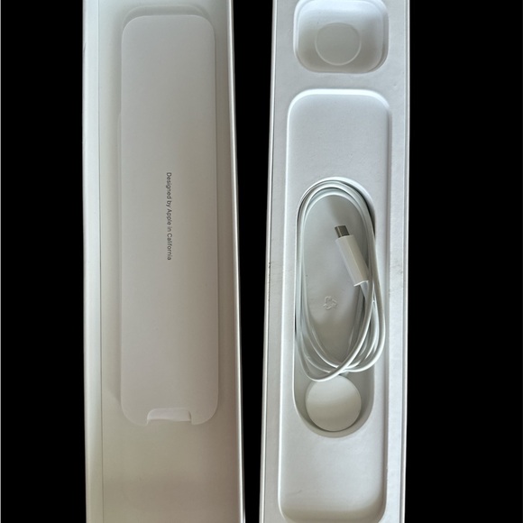 Apple Watch Series 7 41MM Starlight Aluminum - Picture 3 of 5